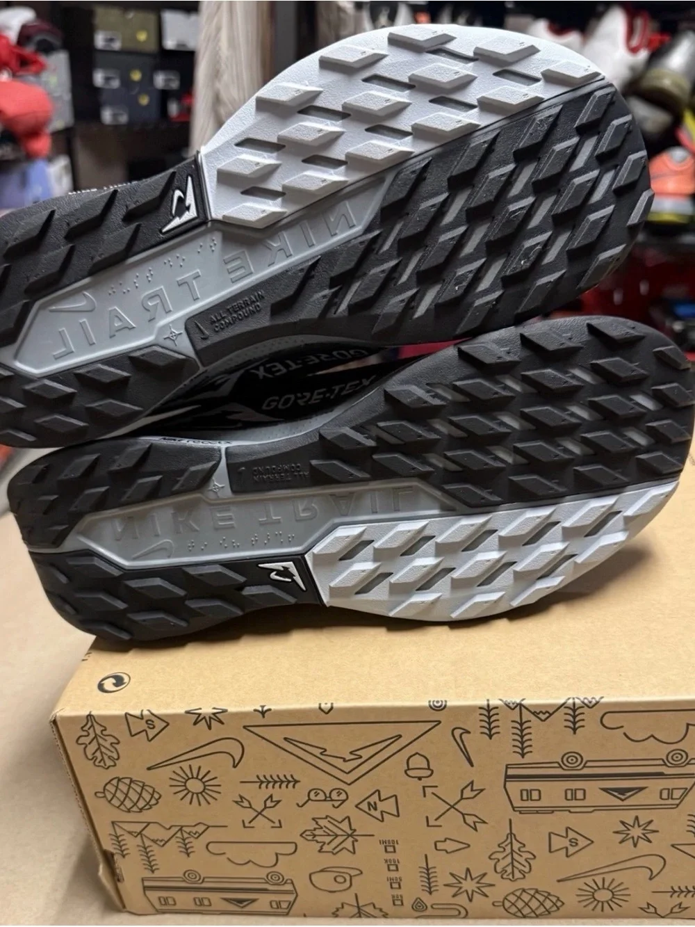 Nike Pegasus Trail 5 GORE-TEX Black Anthracite Mens size 7 Shoes NEW!